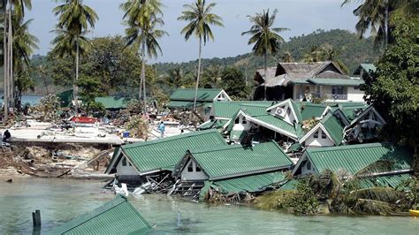 The 2004 Indian Ocean Tsunami: A Catastrophic Natural Disaster and its Impact on Coastal Communities